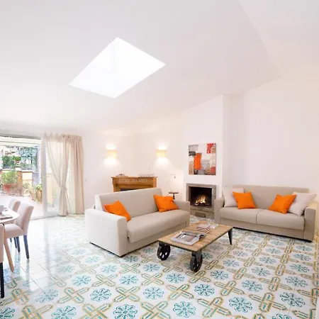 Lejlighed Vittoria Terrace Penthouse At The Spanish Steps *