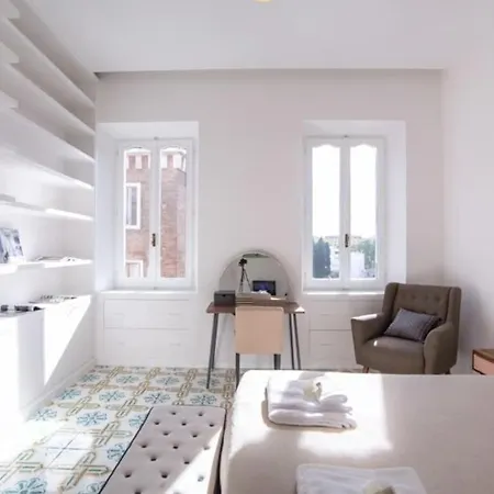 Lejlighed Vittoria Terrace Penthouse At The Spanish Steps *
