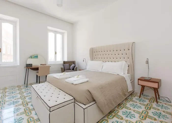 Vittoria Terrace Penthouse At The Spanish Steps *