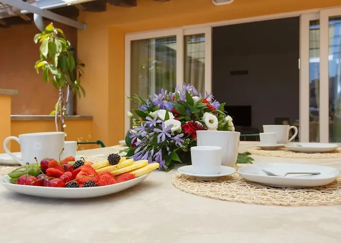 Vittoria Terrace Penthouse At The Spanish Steps Apartment