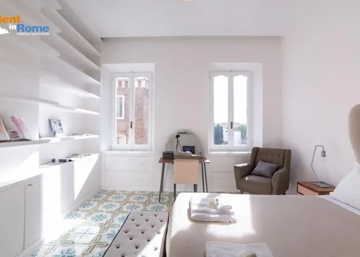 Apartment Vittoria Terrace Penthouse At The Spanish Steps *