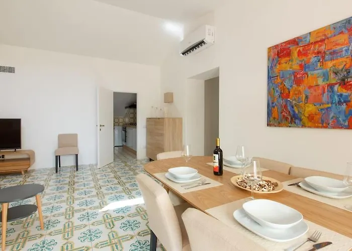 Vittoria Terrace Penthouse At The Spanish Steps *