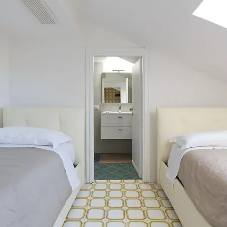 Appartement Vittoria Terrace Penthouse At The Spanish Steps *